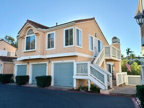 Building Photo - Upper Level in Quail Ridge!