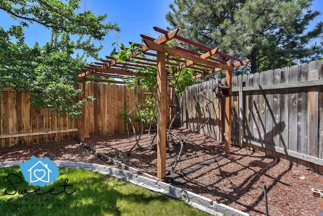 Building Photo - 5499 S Yarrow Pl