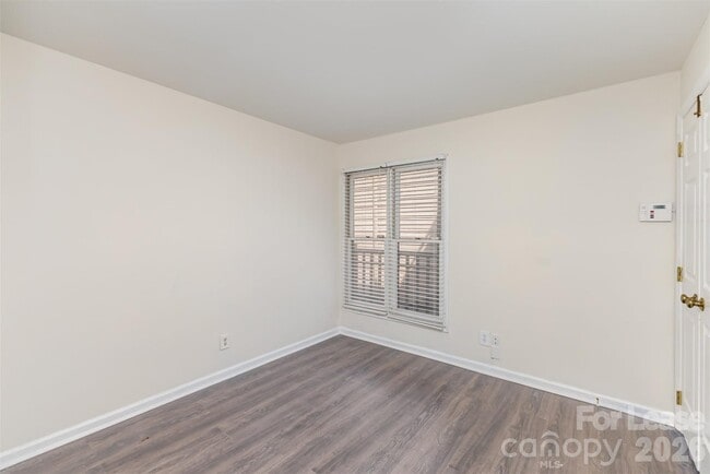 Building Photo - 1101 E Morehead St