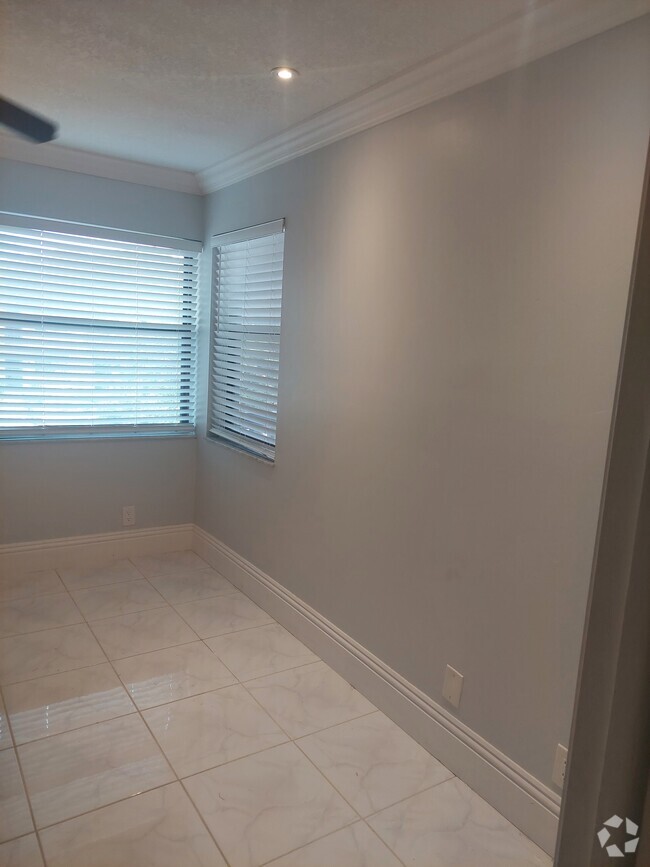 Building Photo - 7590 Tahiti Ln