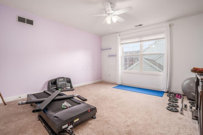 Building Photo - 7179 Fernridge Dr