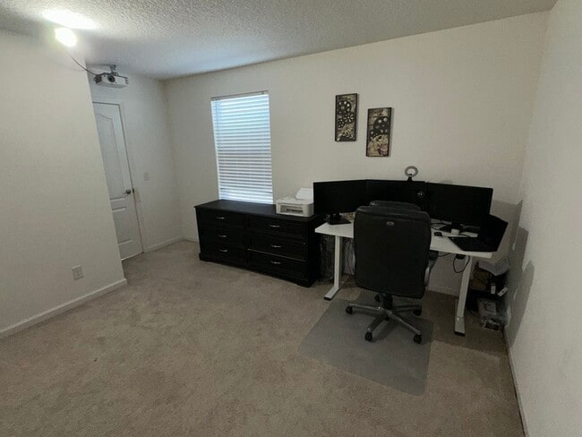 Building Photo - 7114 Brown Pelican Ct