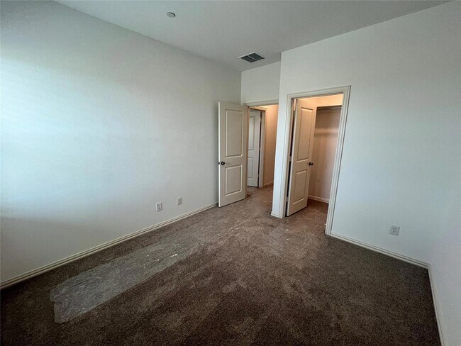 Building Photo - 1248 Junction Dr