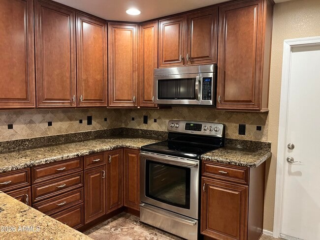 Building Photo - 3921 E Graythorn St