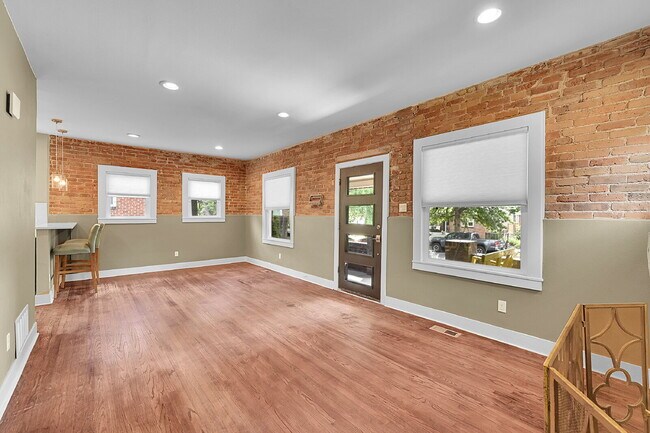 Building Photo - $3,500.00- Charming and Updated 4 bed, 3 bath Home in West Highland Denver!