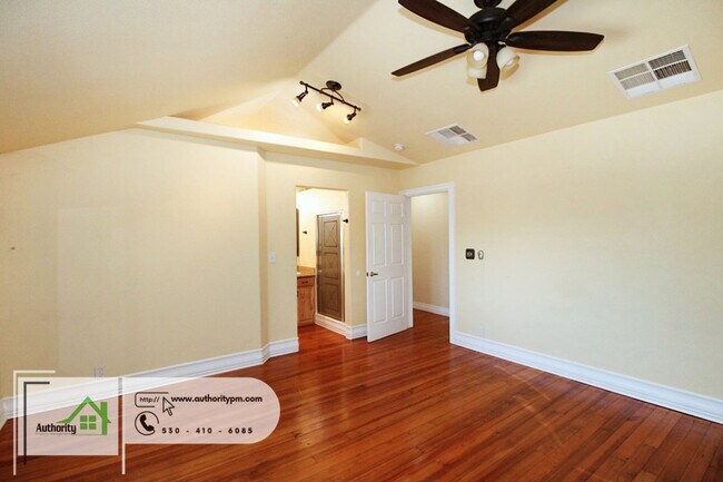 Building Photo - 2391 Placer St