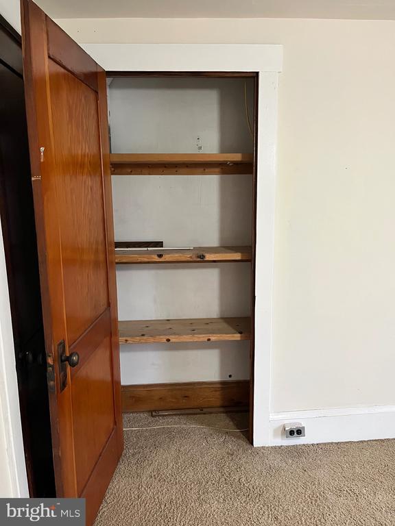 Building Photo - 196 Church St