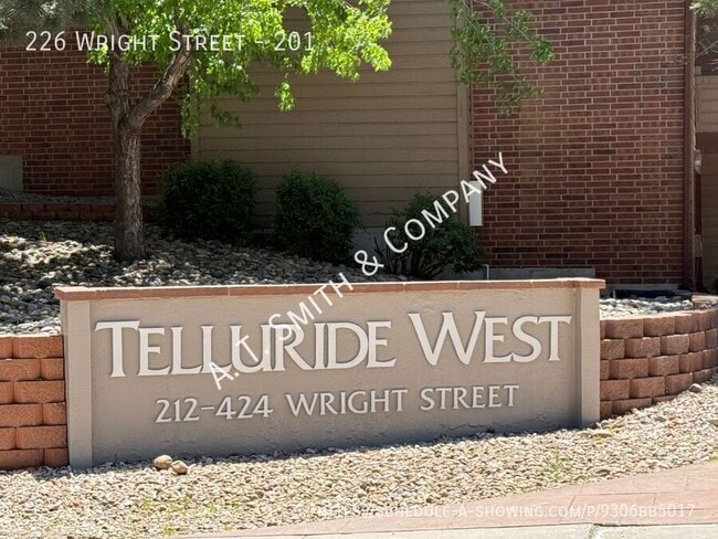 Building Photo - 226 Wright St