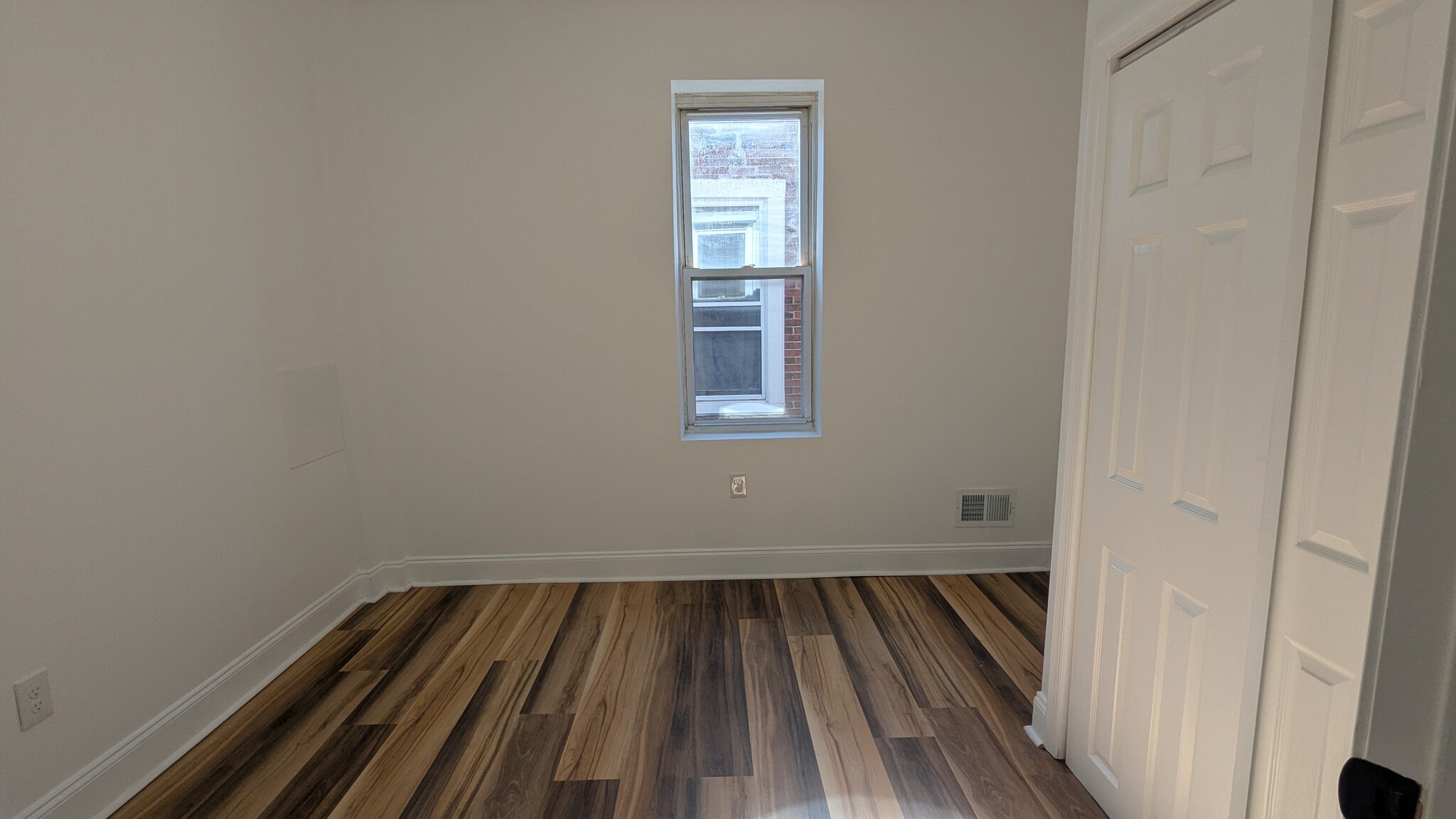 Building Photo - 1223 S 53rd St