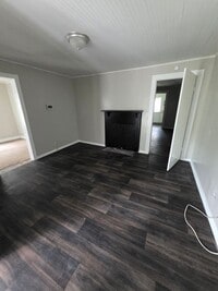 Building Photo - 2 bedroom, 1 bathroom home located in Darl...