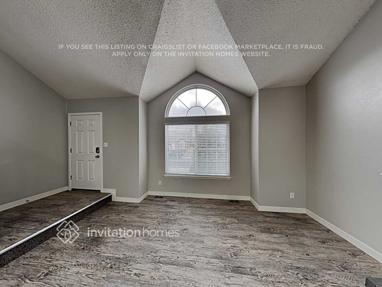 Building Photo - 10418 Strasburg Way