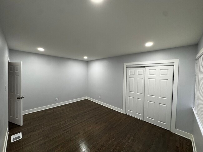 Building Photo - 14621 S Bell Rd