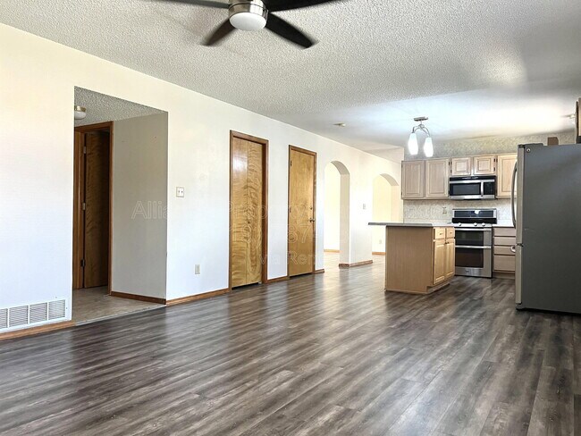Building Photo - 6436 Peak Vista Cir