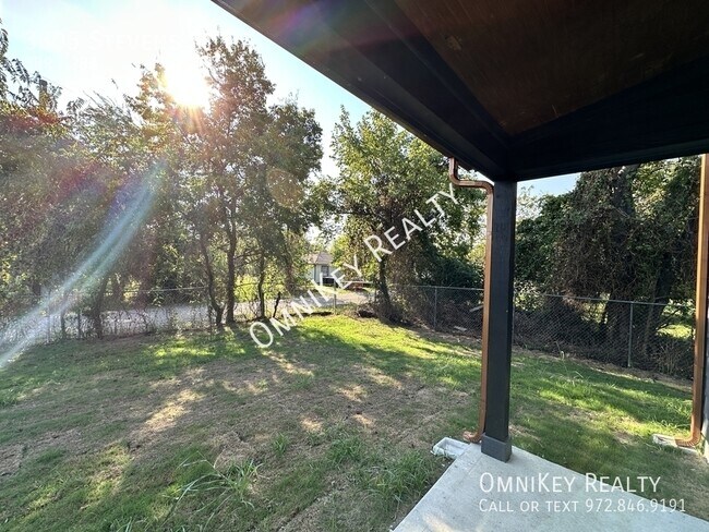 Building Photo - 3305 Stevens St