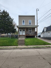 Building Photo - CAK Box House