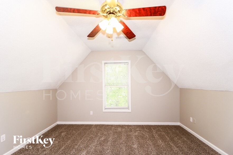 Building Photo - 1071 Mossy Knoll Dr
