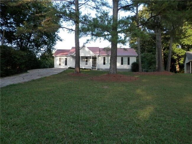 Building Photo - 13 Red Barn Rd
