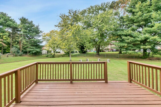 Building Photo - 900 Cimarron Ct