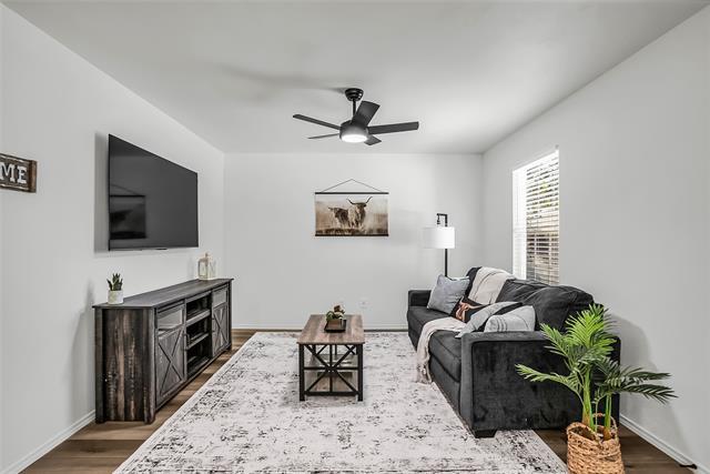 Building Photo - 308 S 3rd St