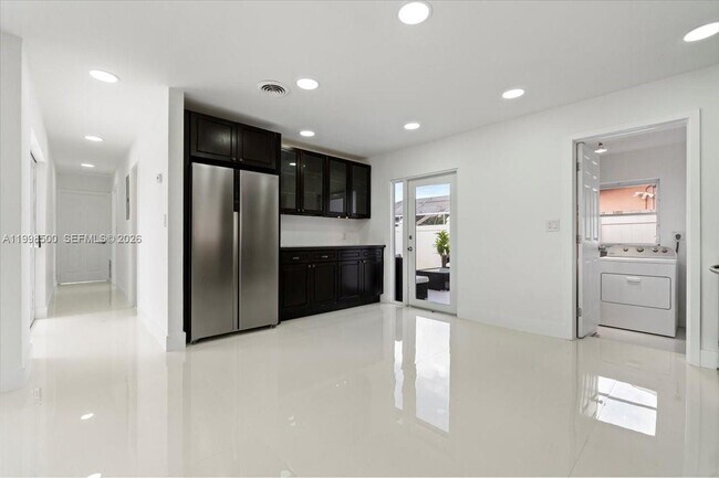 Building Photo - 1910 NW 36th St