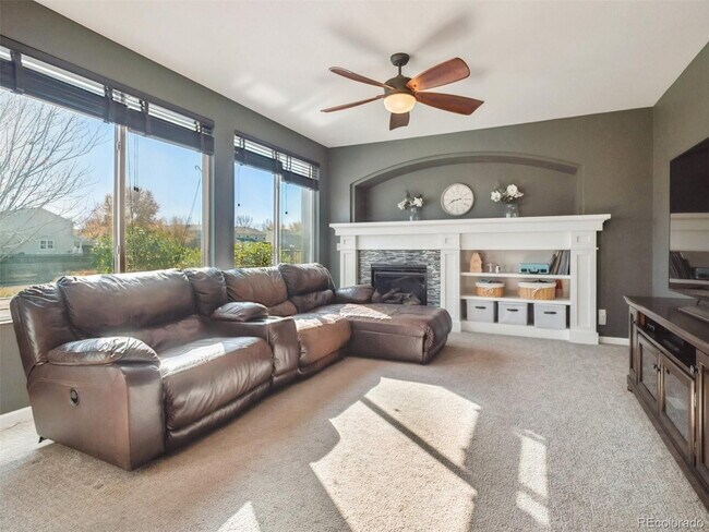 Building Photo - "Charming 3-Bed Sanctuary in Englewood: Spacious 3,089 Sq Ft with 2.5 Baths!"