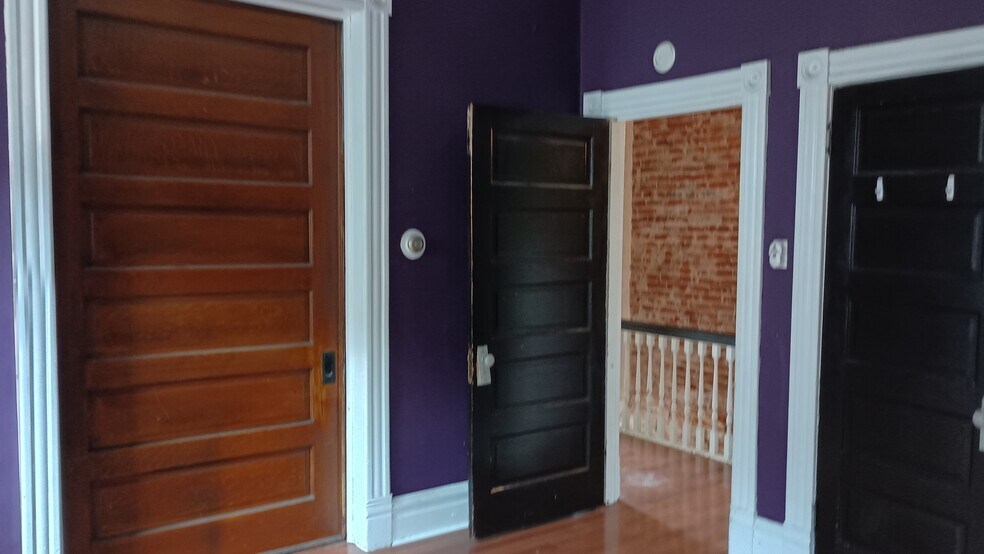 Building Photo - 4386 Chouteau Ave