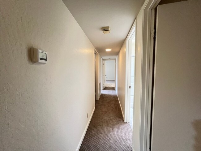 Building Photo - $500 MOVE IN SPECIAL!!!! 3 BEDROOM HOME IN PLEASANTON, CA!!!