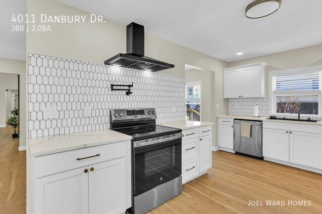 Building Photo - 4011 Danbury Dr