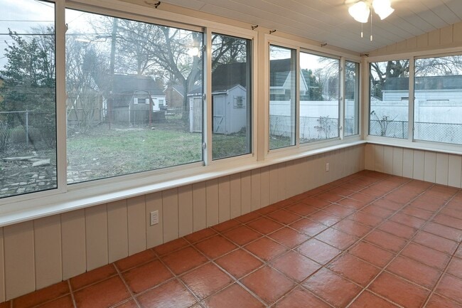 Building Photo - Charming Single Family in Camp Hill