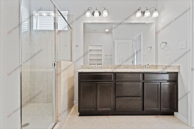 Building Photo - 2221 Chia Ct