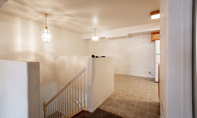 Building Photo - 615 Bosque Vista Point