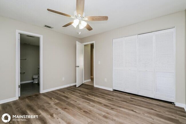 Building Photo - 1130 FOXWOOD DR, LUTZ, FL 33549