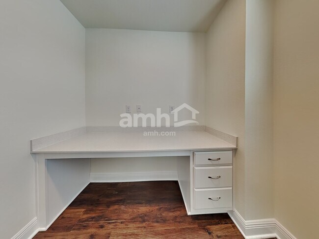 Building Photo - 20478 Calla Lily Dr