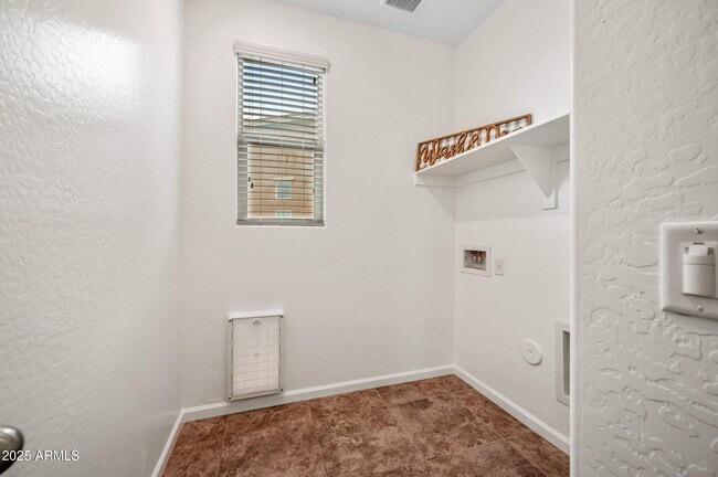 Building Photo - 295 N 199th Dr