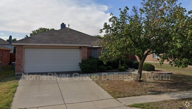 Building Photo - 9921 Pierce Dr