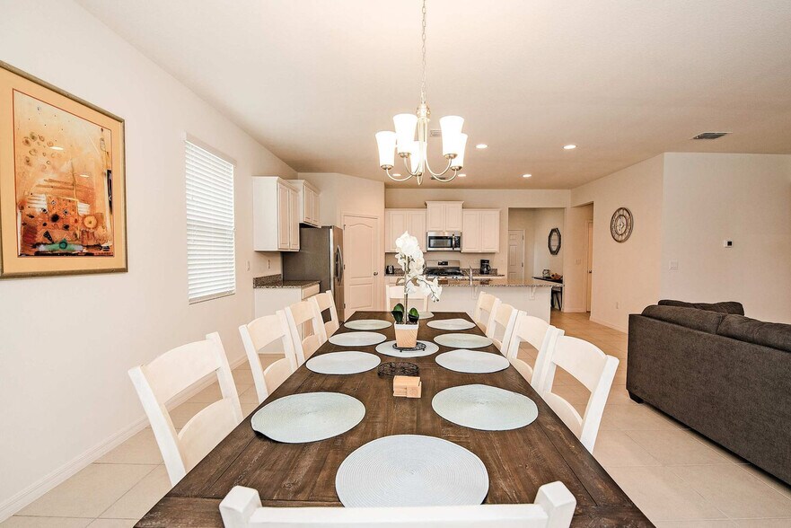 Building Photo - 5277 Oakbourne Ave