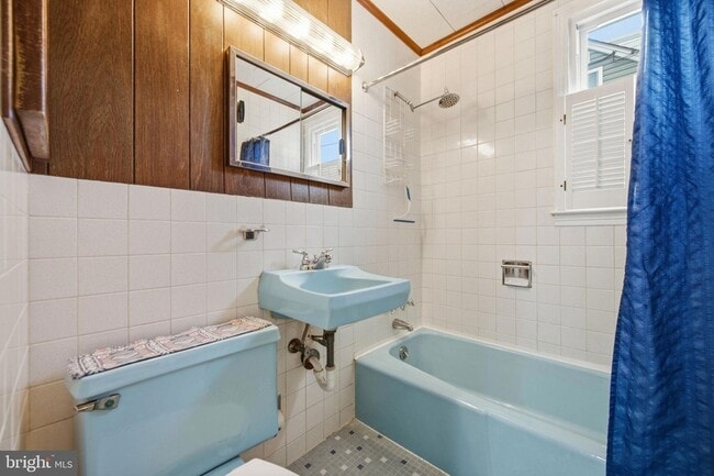 Building Photo - 3413 Yardley Dr