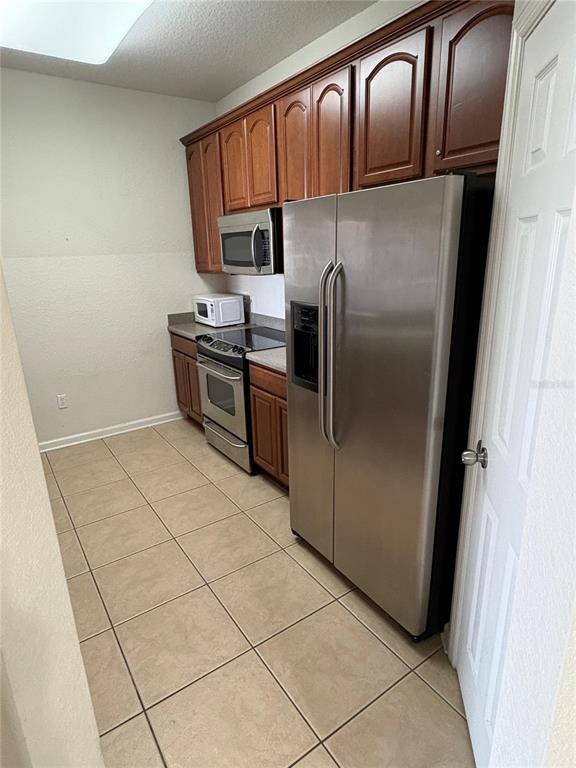 Building Photo - 4102 Breakview Dr