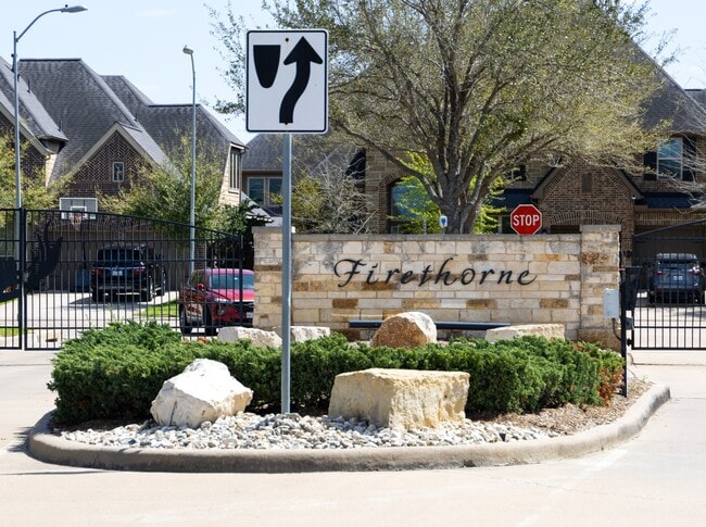 Building Photo - 27958 Bradford Ridge Dr