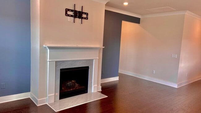 Building Photo - 178 Redcroft Dr