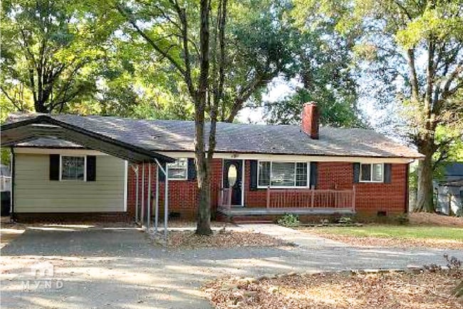 Primary Photo - 3581 Travis Ln NW