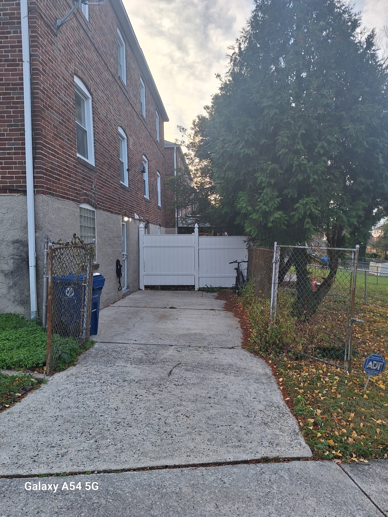 Building Photo - 3721 Frankford Ave