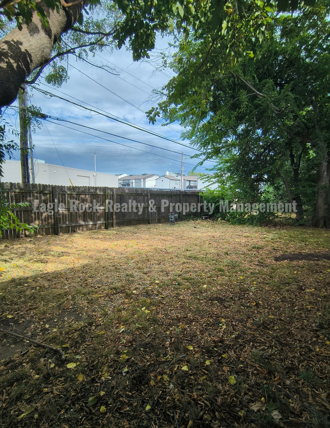 Building Photo - 4627 S 72nd E Pl