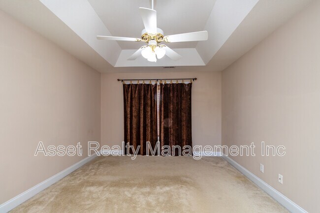 Building Photo - 8334 Bay Gardens Ln