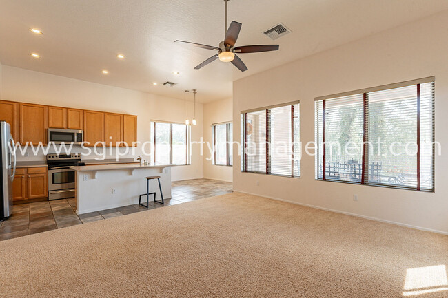 Building Photo - 21843 N 51st St