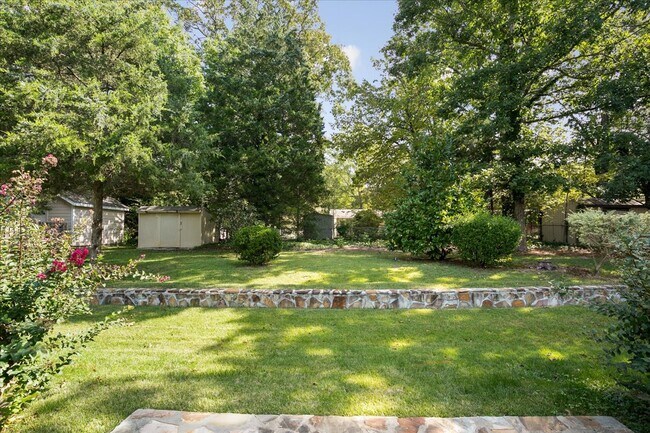 Building Photo - 1607 Burnley Dr