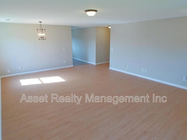 Building Photo - 3905 Hillside Terrace Ln