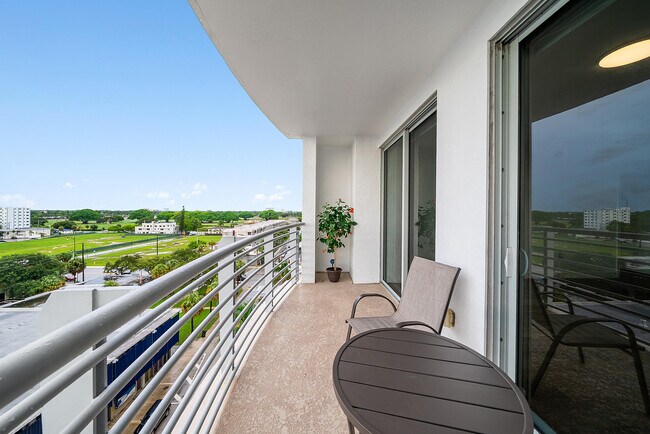 Building Photo - 1830 Radius Dr