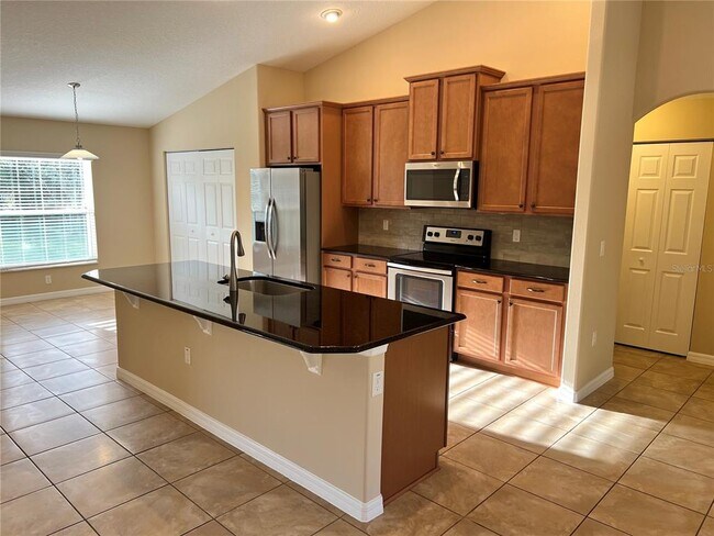 Building Photo - 6 Barbera Ln