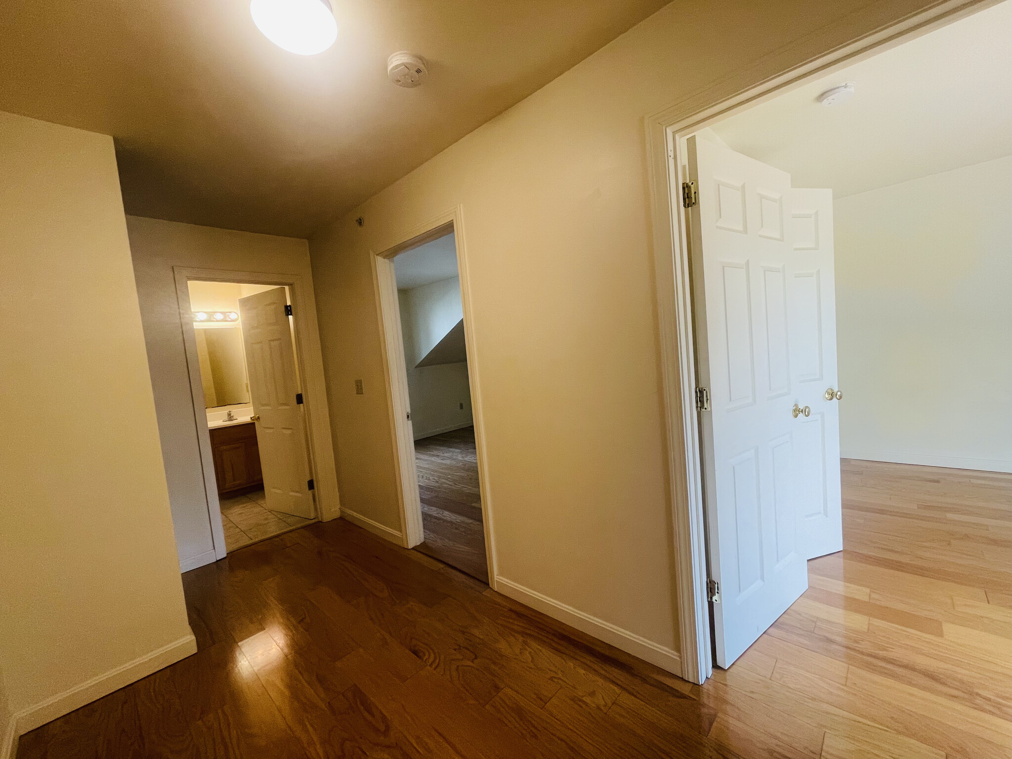 Building Photo - 34 Raymond St